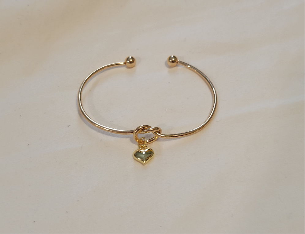Knot And Heart Bracelet