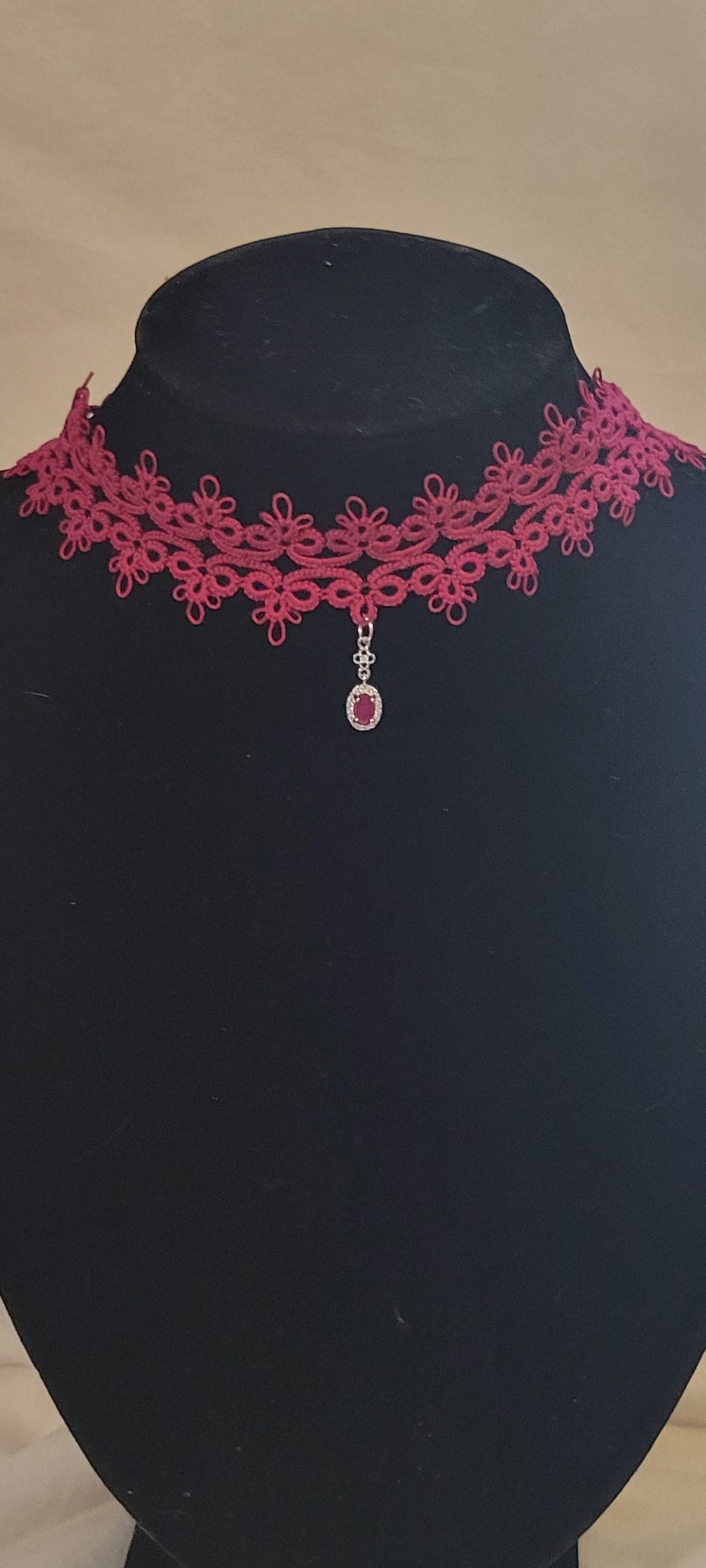 Handwoven Ruby Lace Choker With Earrings