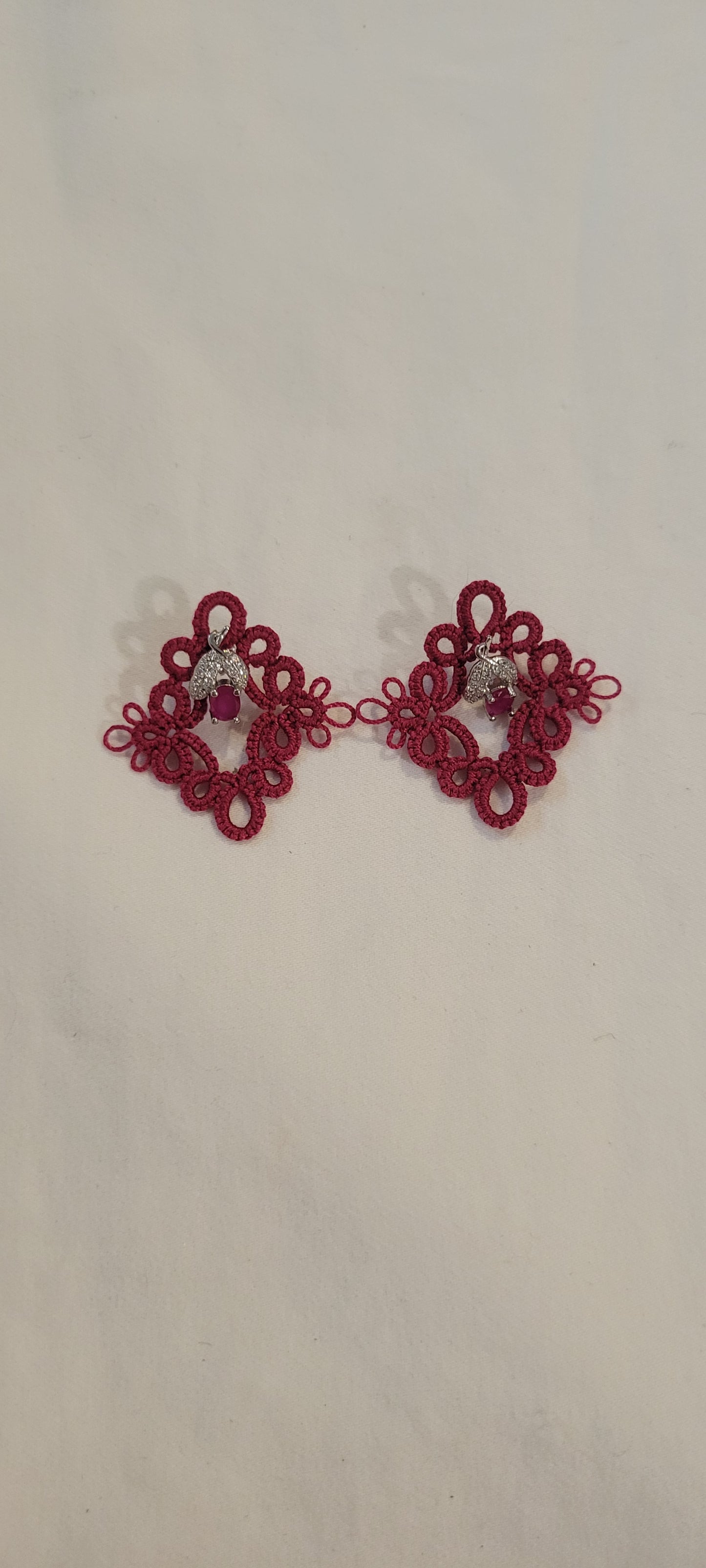 Tatted Ruby Lace Choker With Earrings